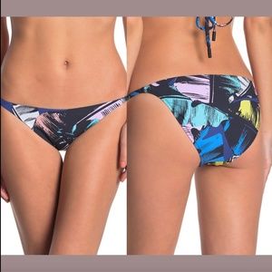 NEW $58‎ Red Carter Leaf Print Bikini Bottoms Small